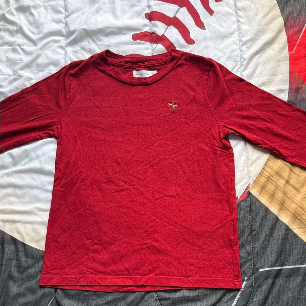 Abercrombie Classic Red Long Sleeve Kids Tee with Santa hat on moose